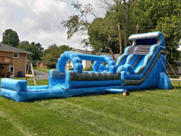 Wave 18&prime; Slide with Slip &lsquo;N Slide Pool
